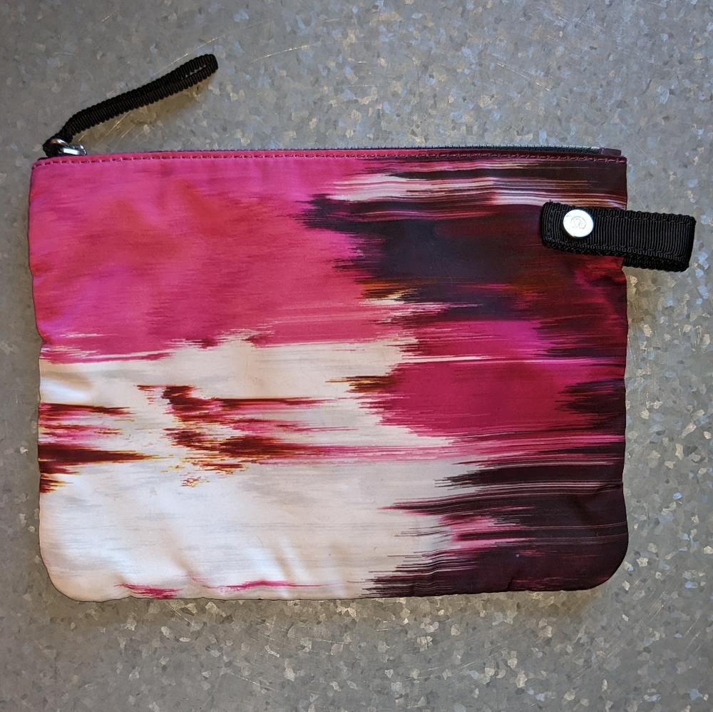 Lululemon In The Present Pouch Clutch Travel Snap Attach